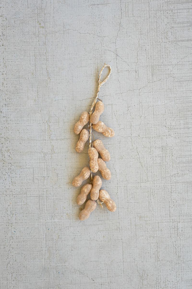 Kalalou String of Peanuts