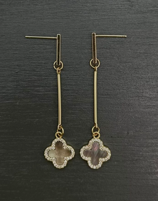 GG MOP Clover Bar Earring Studs