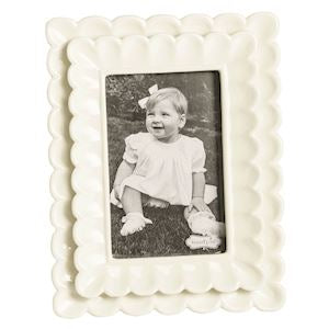 MP SM White Scalloped Frame