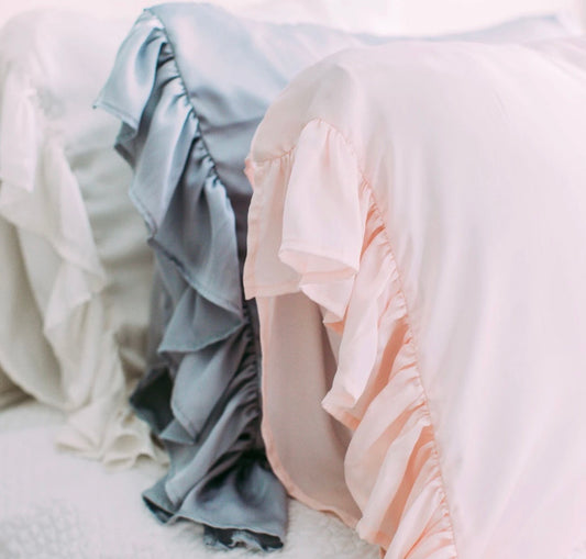 Silky Pillowcase with Ruffle