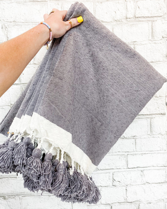 Woven Border Tassel Throw - Grey